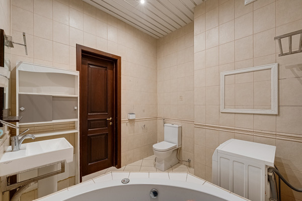 Продам трехкомнатную (3-комн.) квартиру, Кутузовский пр-кт, 35, Москва г