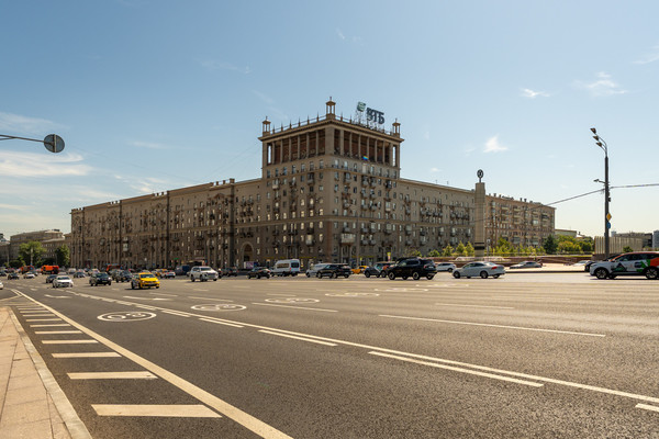 Продам трехкомнатную (3-комн.) квартиру, Кутузовский пр-кт, 35, Москва г