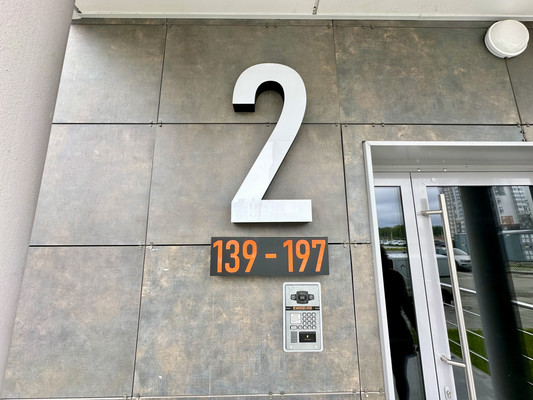 Продам трехкомнатную (3-комн.) квартиру, Оборонная (Древлянка р-н) ул, 9, Петрозаводск г