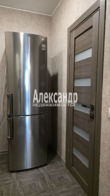 Продам однокомнатную (1-комн.) квартиру, Маршала Казакова ул, 72к1с1, Санкт-Петербург г