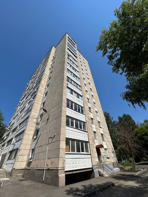 Продам однокомнатную (1-комн.) квартиру, Латышских Стрелков ул, 27, Казань г