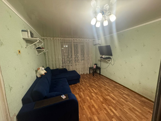 Продам однокомнатную (1-комн.) квартиру, Латышских Стрелков ул, 27, Казань г