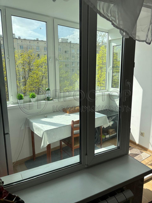 Продам однокомнатную (1-комн.) квартиру, Большая Очаковская ул, 17, Москва г