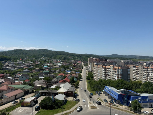Продам трехкомнатную (3-комн.) квартиру, Тлостанова ул, 28, Нальчик г