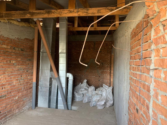 Продам трехкомнатную (3-комн.) квартиру, Тлостанова ул, 28, Нальчик г