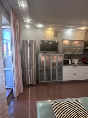Продам трехкомнатную (3-комн.) квартиру, Октябрьское ш, 3Д, Волгодонск г