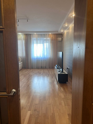 Продам трехкомнатную (3-комн.) квартиру, Октябрьское ш, 3Д, Волгодонск г