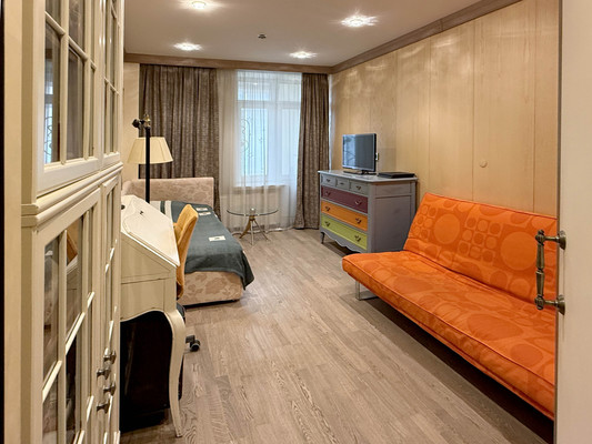 Продам трехкомнатную (3-комн.) квартиру, Германа Титова ул, 2к2, Химки г