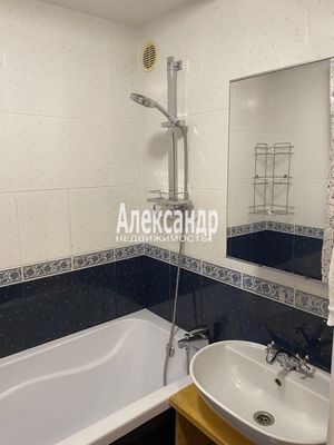 Продам однокомнатную (1-комн.) квартиру, Гагарина ул, 67, Выборг г