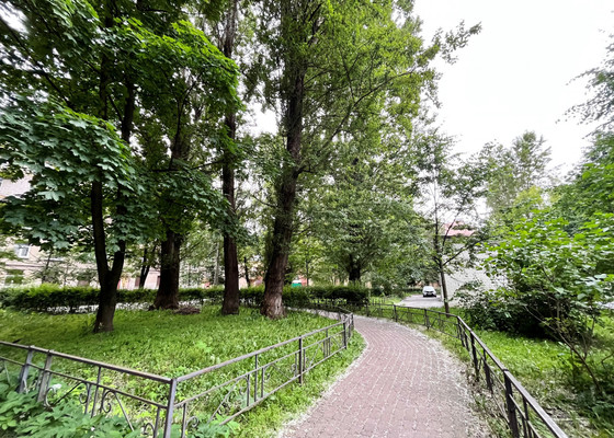 Продам двухкомнатную (2-комн.) квартиру, 16-я В.О. линия, 65, Санкт-Петербург г