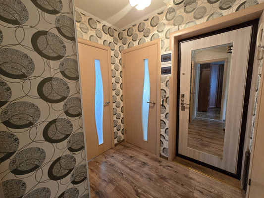 Продам многокомнатную квартиру, Червонного Казачества ул, 10, Санкт-Петербург г