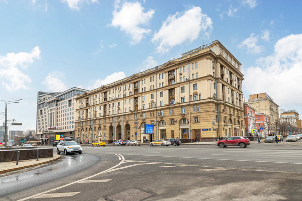 Продам трехкомнатную (3-комн.) квартиру, Новый Арбат ул, 30/9, Москва г