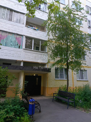 Продам двухкомнатную (2-комн.) квартиру, Школьная ул, 20, Рогово п