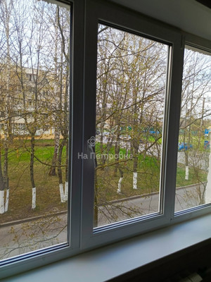 Продам двухкомнатную (2-комн.) квартиру, Школьная ул, 20, Рогово п