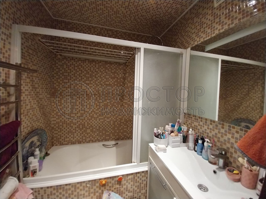Продам трехкомнатную (3-комн.) квартиру, Перерва ул, 49к1, Москва г