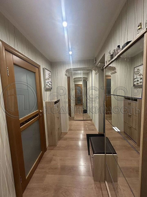 Продам двухкомнатную (2-комн.) квартиру, Перекопская ул, 21к1, Москва г