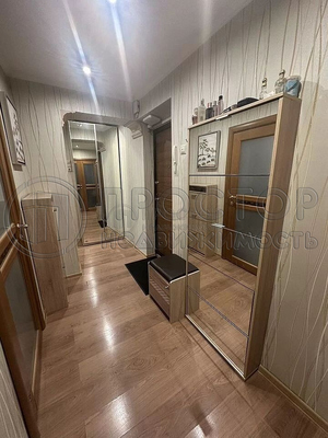Продам двухкомнатную (2-комн.) квартиру, Перекопская ул, 21к1, Москва г