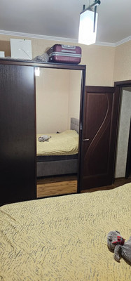 Продам трехкомнатную (3-комн.) квартиру, Казбекская ул, 13, Краснодар г