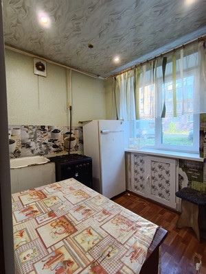 Продам двухкомнатную (2-комн.) квартиру, Ломоносова ул, 12, Нижний Тагил г