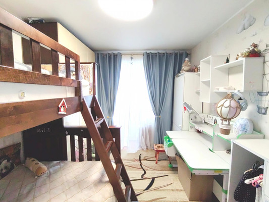 Продам трехкомнатную (3-комн.) квартиру, Молодежная ул, 7к3, Подольской машинно-испытательной станции п