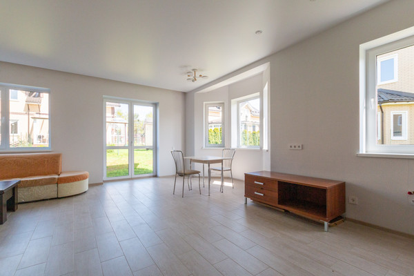 Продам таунхаус, 1-ый Солнечный проезд, 3, Вартемяги д, 0 км от города