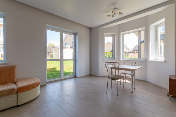 Продам таунхаус, 1-ый Солнечный проезд, 3, Вартемяги д, 0 км от города