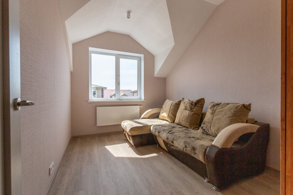 Продам таунхаус, 1-ый Солнечный проезд, 3, Вартемяги д, 0 км от города