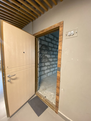 Продам трехкомнатную (3-комн.) квартиру, Овражная ул, 47А, Новоивановское рп