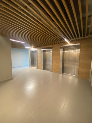 Продам трехкомнатную (3-комн.) квартиру, Овражная ул, 47А, Новоивановское рп