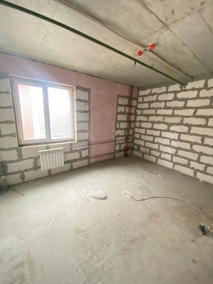 Продам трехкомнатную (3-комн.) квартиру, Овражная ул, 47А, Новоивановское рп