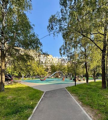 Продам трехкомнатную (3-комн.) квартиру, Солидарности пр-кт, 13к2, Санкт-Петербург г