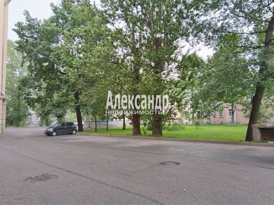 Продам трехкомнатную (3-комн.) квартиру, Мгинская ул, 7, Санкт-Петербург г