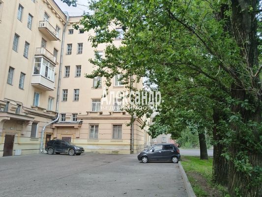 Продам трехкомнатную (3-комн.) квартиру, Мгинская ул, 7, Санкт-Петербург г