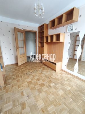 Продам двухкомнатную (2-комн.) квартиру, Учебный пер, 10к4, Санкт-Петербург г