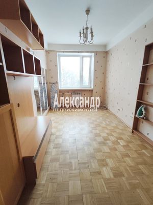 Продам двухкомнатную (2-комн.) квартиру, Учебный пер, 10к4, Санкт-Петербург г