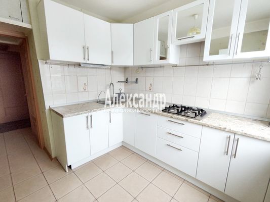 Продам двухкомнатную (2-комн.) квартиру, Учебный пер, 10к4, Санкт-Петербург г
