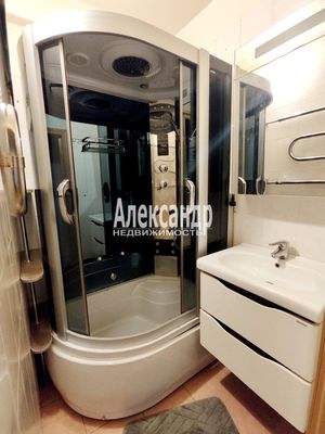 Продам двухкомнатную (2-комн.) квартиру, Учебный пер, 10к4, Санкт-Петербург г