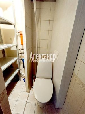 Продам двухкомнатную (2-комн.) квартиру, Учебный пер, 10к4, Санкт-Петербург г