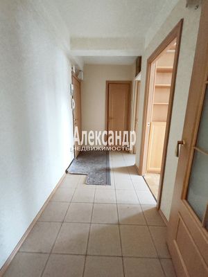 Продам двухкомнатную (2-комн.) квартиру, Учебный пер, 10к4, Санкт-Петербург г