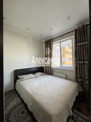 Продам трехкомнатную (3-комн.) квартиру, Вишерская ул, 22, Шушары п