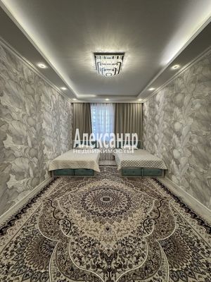 Продам трехкомнатную (3-комн.) квартиру, Вишерская ул, 22, Шушары п