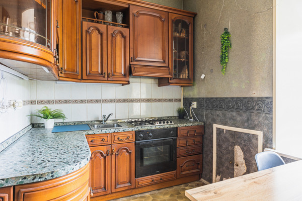 Продам трехкомнатную (3-комн.) квартиру, 9-я В.О. линия, 32А, Санкт-Петербург г