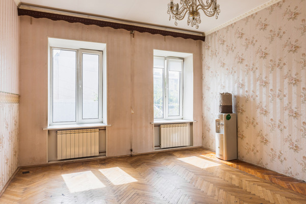 Продам трехкомнатную (3-комн.) квартиру, 9-я В.О. линия, 32А, Санкт-Петербург г