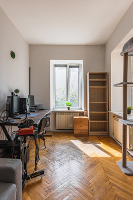 Продам трехкомнатную (3-комн.) квартиру, 9-я В.О. линия, 32А, Санкт-Петербург г