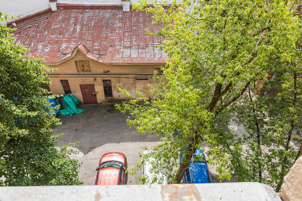 Продам трехкомнатную (3-комн.) квартиру, 9-я В.О. линия, 32А, Санкт-Петербург г
