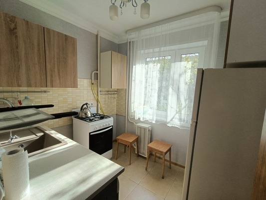Продам двухкомнатную (2-комн.) квартиру, Сакко и Ванцетти ул, 19, Малаховка рп