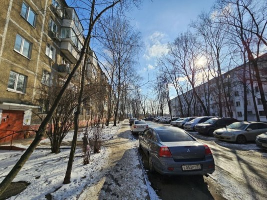 Продам двухкомнатную (2-комн.) квартиру, Сакко и Ванцетти ул, 19, Малаховка рп
