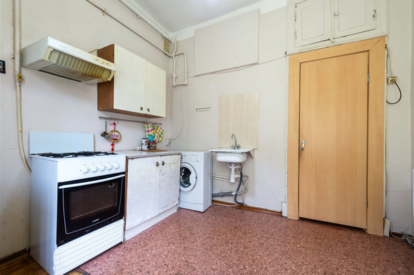 Продам комнату в 3-комн. квартире, Чёрной речки наб, 6, Санкт-Петербург г