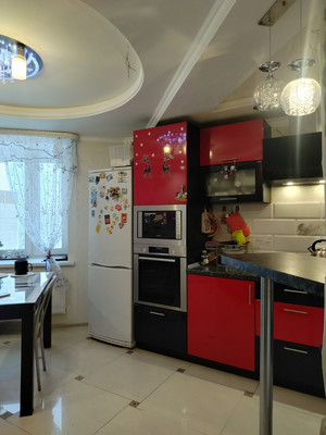 Продам трехкомнатную (3-комн.) квартиру, Садовый пер, 2к2, Рощино гп