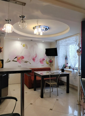 Продам трехкомнатную (3-комн.) квартиру, Садовый пер, 2к2, Рощино гп